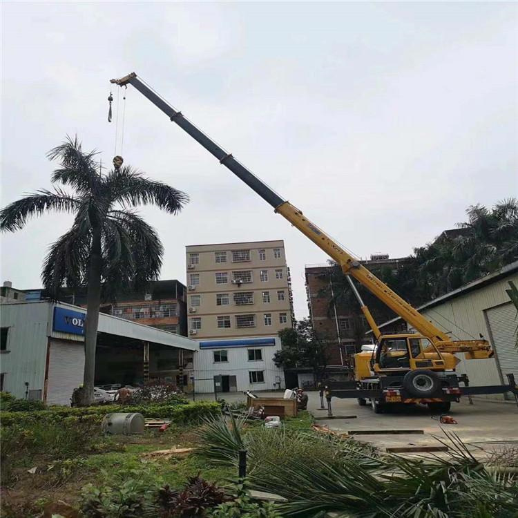 乌坡镇12吨吊车出租一天的收费标准是什么